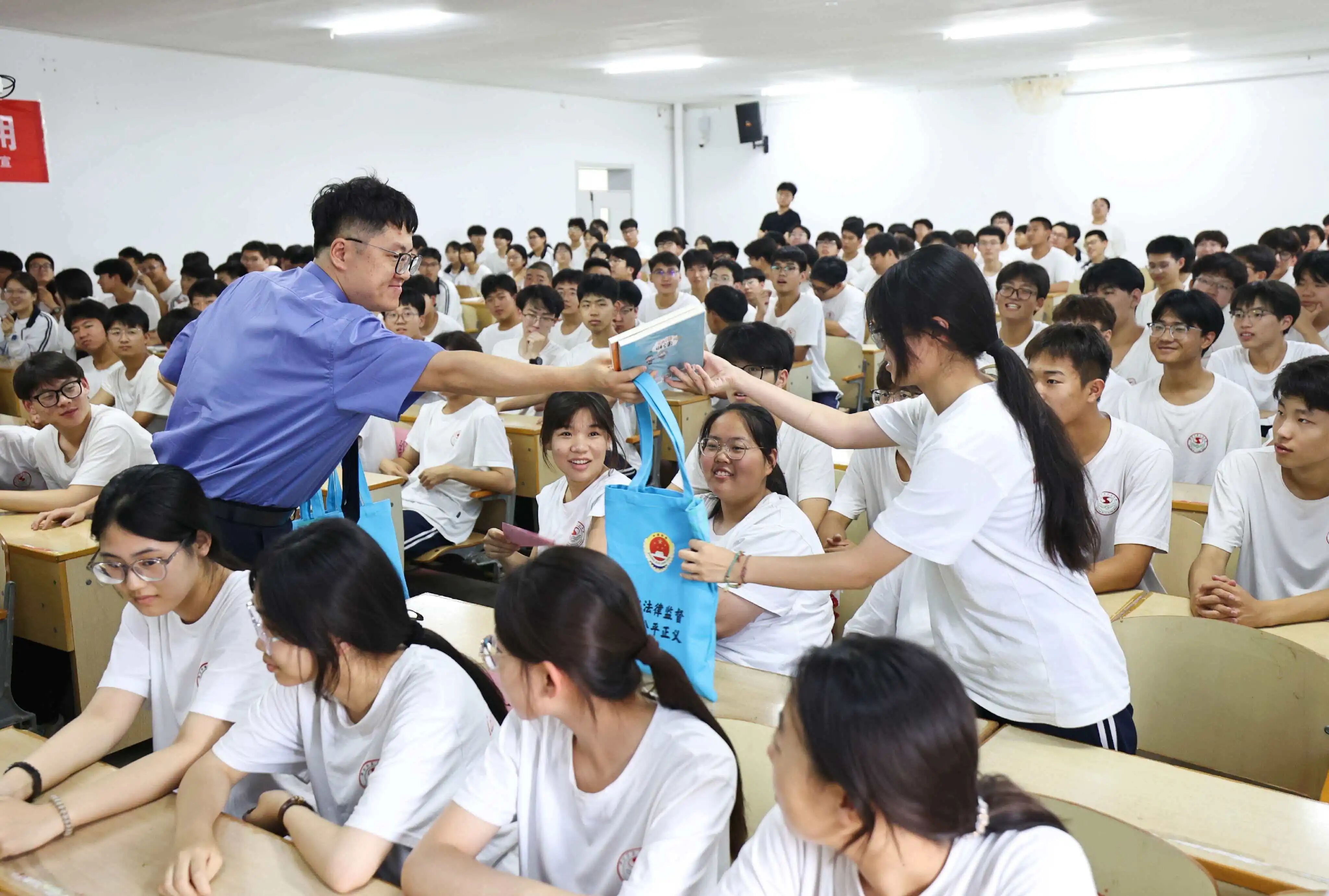 廊坊市级检法机关联合进校园开展禁毒法治宣传